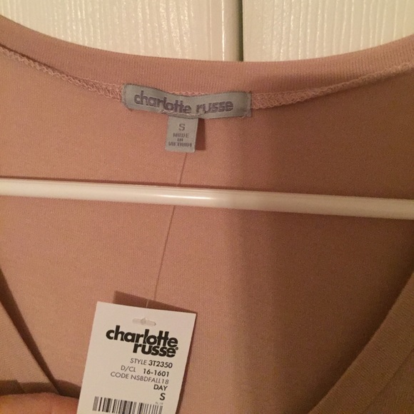 Small Charlotte Russe T-shirt - Picture 4 of 4